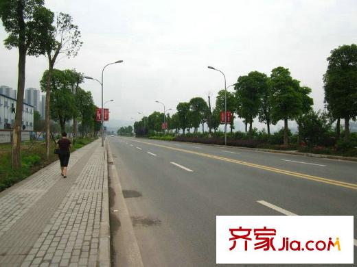 珠江城項(xiàng)目周邊巴濱路