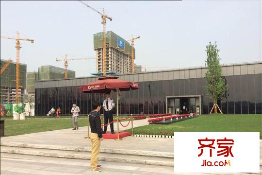 首創(chuàng)光和城售樓部實(shí)景（2015.4.28）