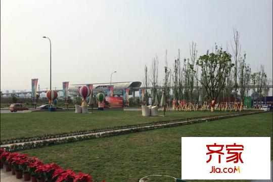 首創(chuàng)光和城售樓部實景（2015.4.28）