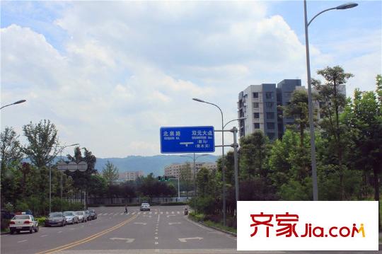 景瑞御藍(lán)灣周邊雙元大道