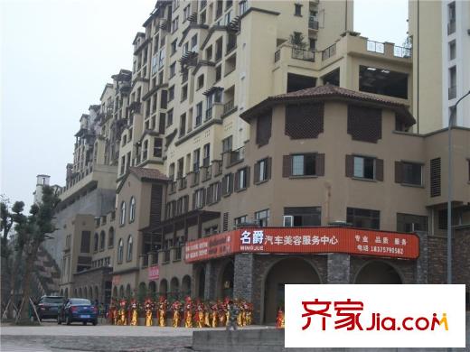 奧園水云間項(xiàng)目周邊汽車店