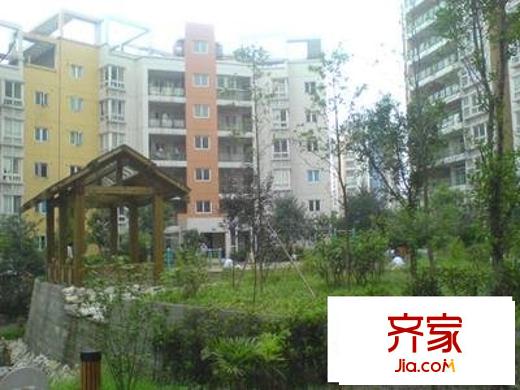 翠湖柳岸外景圖