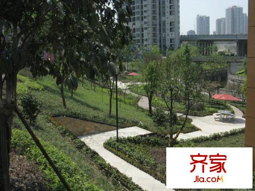 香堤花徑外景圖