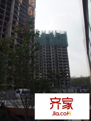 香堤花徑外景圖一期2號(hào)樓工程進(jìn)度圖（2011.11）
