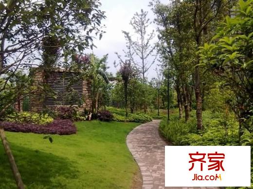 綠地翠谷勃朗廷外景圖 