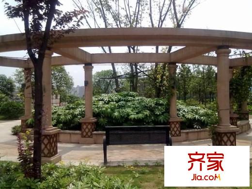 綠地翠谷勃朗廷外景圖 