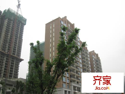 重慶天地雍江翠平方米外景圖一期1號樓工程進(jìn)度（2012.10）