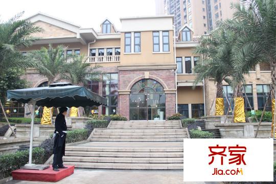 申佳上海時光售樓部正門實(shí)景（2015.01）