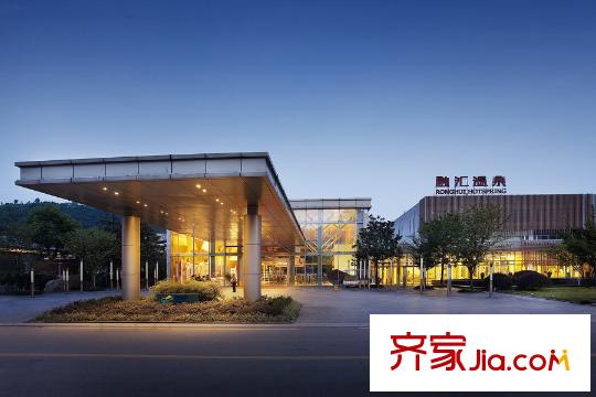 融匯溫泉城童話里項目內(nèi)部融匯溫泉