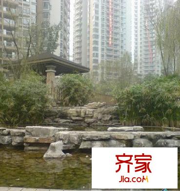 晉愉上江城外景圖
