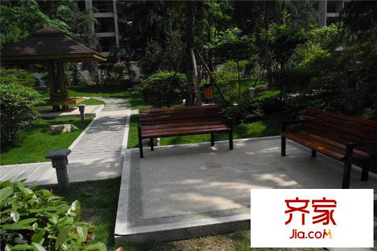 慶業(yè)九寨印象小區(qū)休息區(qū)實(shí)景（2015-3）