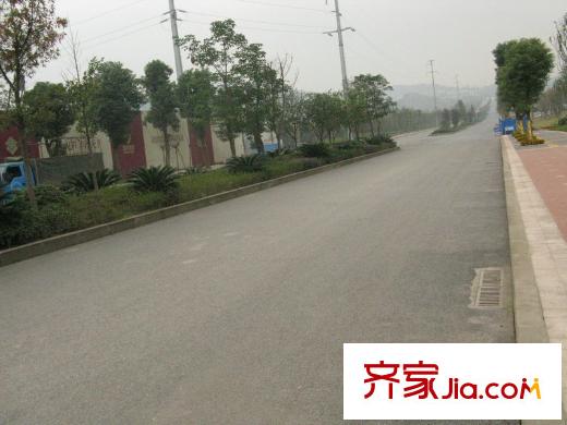 中航MyTOWN項目周邊交通指示牌