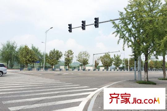 棕櫚泉悅江國際項目周邊道路情況