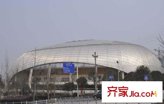 強(qiáng)輝金色池塘配套圖項(xiàng)目周邊運(yùn)動(dòng)場配套