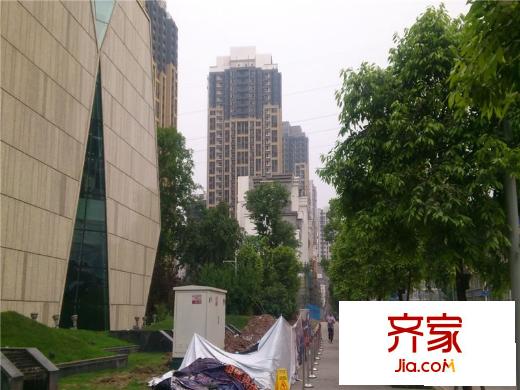 重慶總部城實(shí)景圖售樓部（2013.6.26）