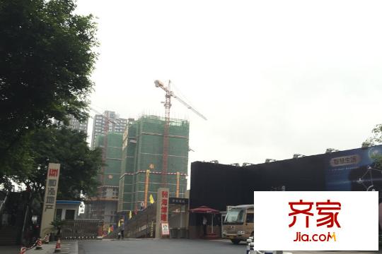 和泓江山國(guó)際售樓部外實(shí)景（2015-06-03）