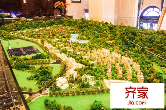 融創(chuàng)凡爾賽花園售樓部沙盤
