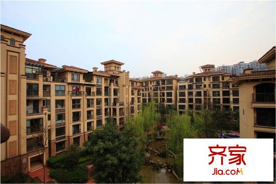 中航翡翠城小區(qū)景觀實(shí)景（2015-3）