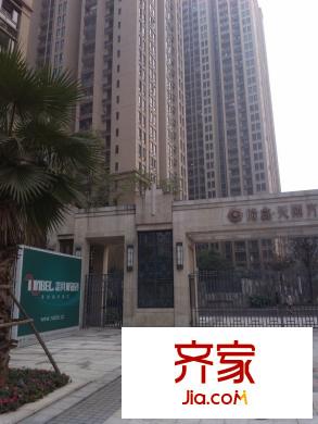 隆鑫天雨方外景圖 