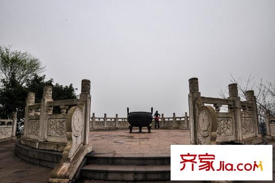 康田蔚藍(lán)海周邊照母山森林公園