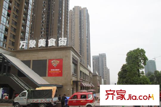 華潤二十四城社區(qū)內(nèi)萬象美食街