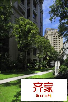 協(xié)信公館小區(qū)內(nèi)部園林（2015.4）