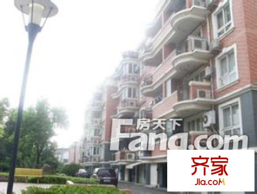 何山路小區(qū)外景圖