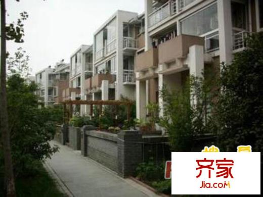 嘉業(yè)陽(yáng)光城別墅外景圖 