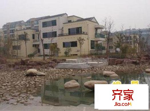 嘉業(yè)陽(yáng)光假日別墅外景圖