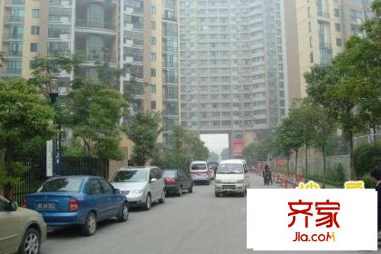 嘉業(yè)陽(yáng)光假日別墅外景圖
