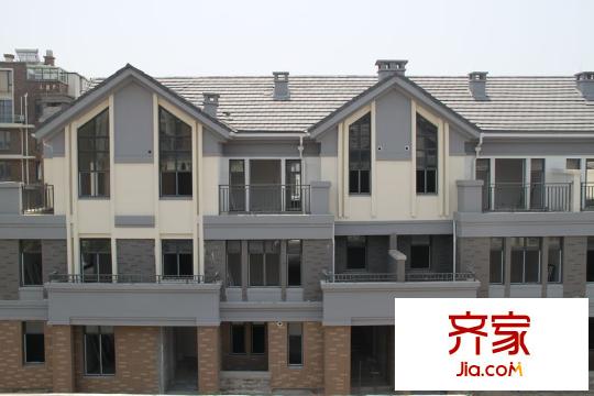 山水映象瀾郡實(shí)景圖雙拼195平米外景2011.5.19