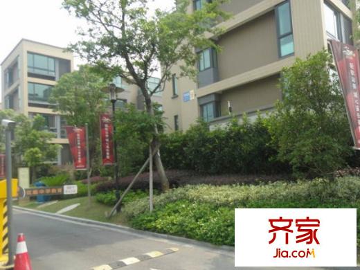 嘉業(yè)陽光水榭別墅