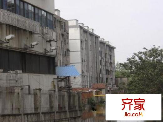 南門城根