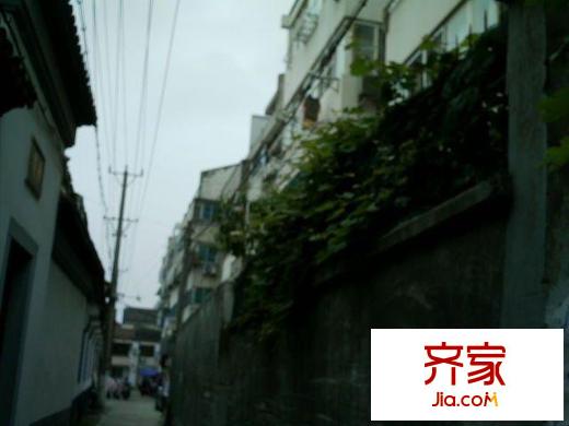 富郎中巷外景圖