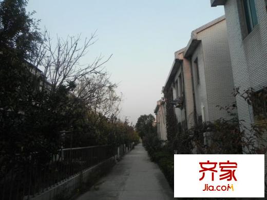 西郊花園外景圖 