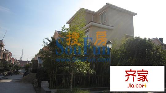 漕湖名蓮別墅實景圖小區(qū)內部（2012.12.20）
