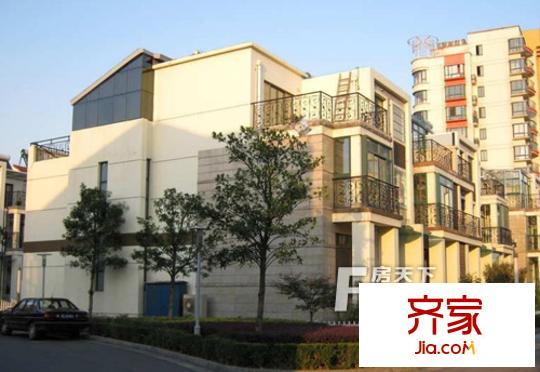 名湖花園別墅外景圖