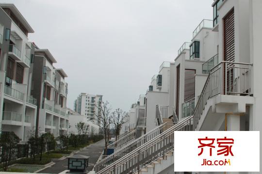 太湖純水岸別墅實(shí)景圖疊加別墅實(shí)景2012.4.10