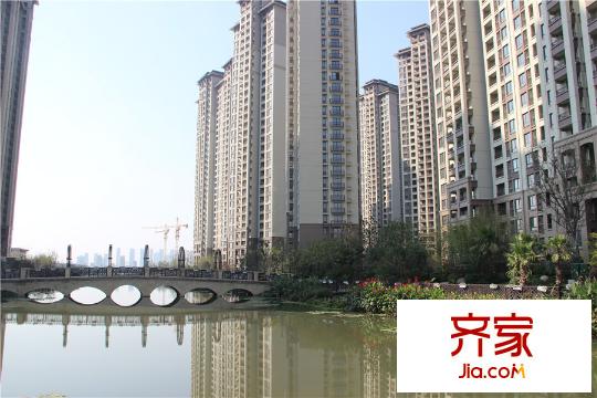 世茂東外灘工地進(jìn)度圖（2014.11）