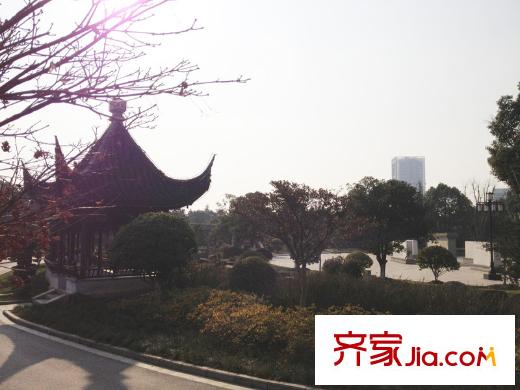 可逸蘭亭向東距離4.2km的花溪公園