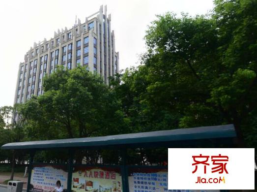 曼哈頓廣場(chǎng)公寓外景圖