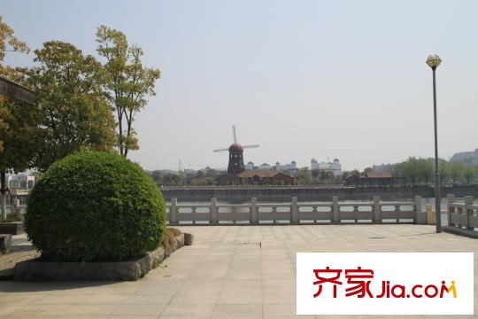 弘景灣配套圖項(xiàng)目對(duì)面通江路金浦公園