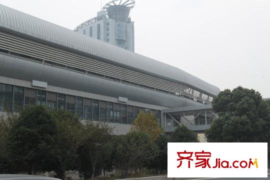 華潤(rùn)橡樹灣3期向東1公里軌交2號(hào)線徐圖港站