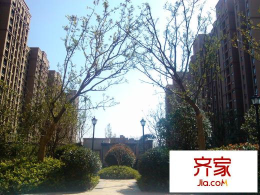 昆山香溢紫郡小區(qū)（2013.10.12）