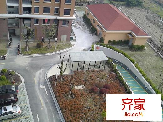 弘景灣實(shí)景圖小區(qū)實(shí)景2013.3.26