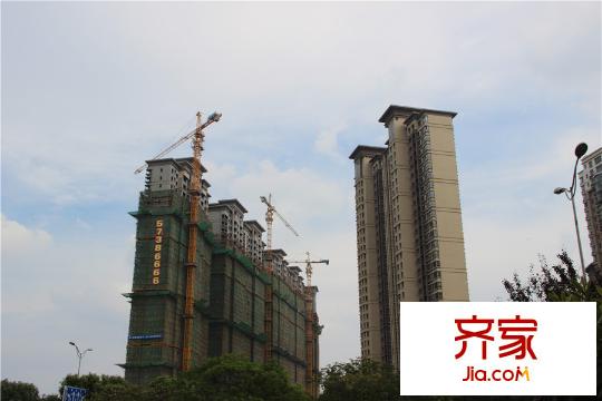 吉田國際廣場在建樓棟（2015-9-21）