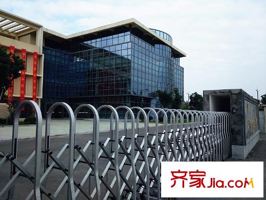 偉業(yè)迎春麗家配套圖項(xiàng)目西側(cè)1000米小學(xué)