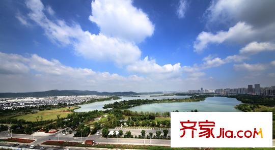 水岸清華?瀚宮項(xiàng)目北側(cè)50米石湖公園