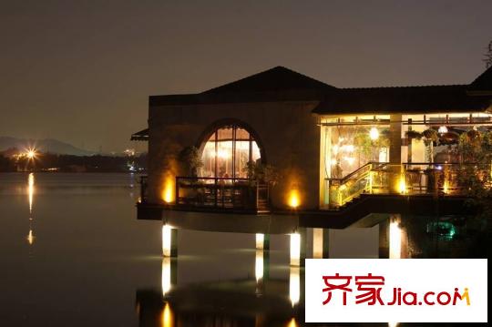 水岸清華?瀚宮項(xiàng)目北側(cè)50米石湖公園