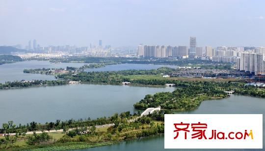 水岸清華?瀚宮項(xiàng)目北側(cè)50米石湖公園